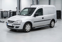 Opel Combo 2002–2012 Sānu sliekšņi New Vision Black (2 gab., alumīnijs) foto 1