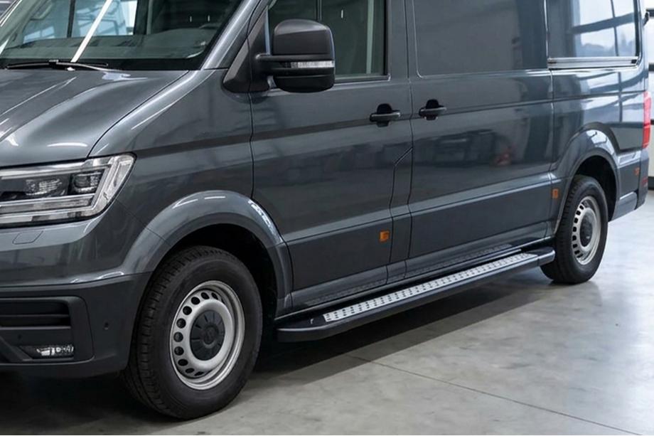 Volkswagen Crafter 2016– Sānu sliekšņi New Vision Black (2 gab., alumīnijs) Vidējā riteņu bāze Image