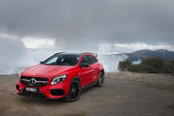 Kompaktā krosovera Mercedes-Benz GLA-Class apskats