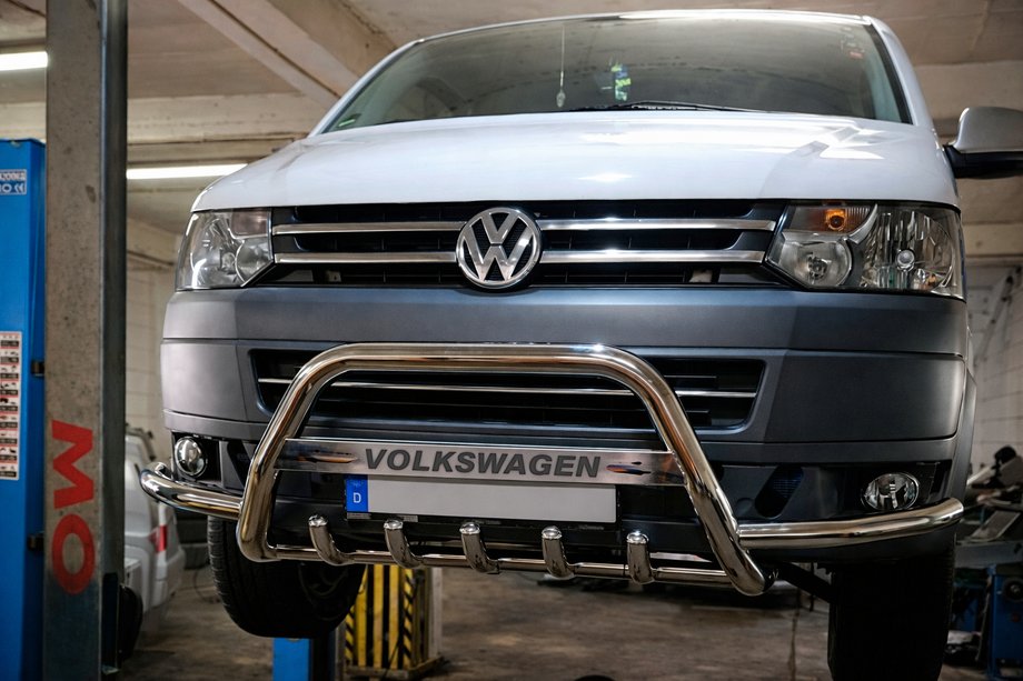 Volkswagen T5 2010–2015 Priekšējais aizsargstienis WT004ST (nerūsējošais tērauds) Image