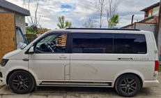 Volkswagen T5 Caravelle 2004–2010 Integrētie jumta reliņi (melni) Garā riteņu bāze foto 42