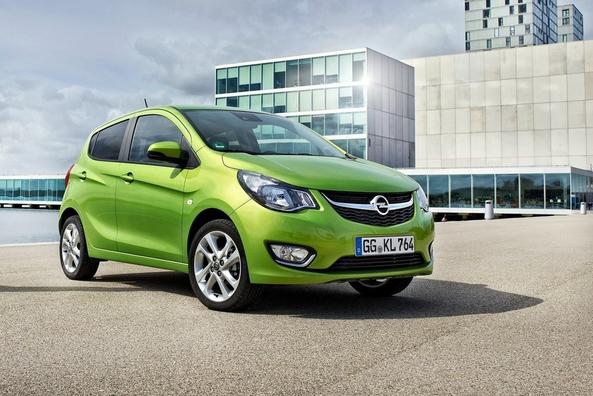 Piecdurvju hečbeka Opel Karl apskats
