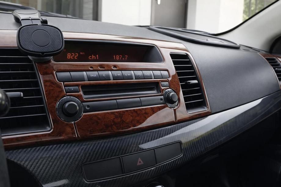 Mitsubishi Lancer X 2008– Paneļa uzlikas (Meric) Alumīnijs Image