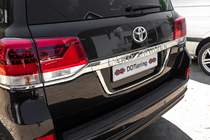 Toyota Land Cruiser 200 2007–2021 Numura zīmes turētājs (standarta) Melna foto 1