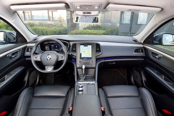 Renault Talisman Estate vidējās klases universāļa apskats Foto 6