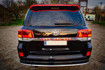 Toyota Land Cruiser 200 2007–2021 LED līste virs numurzīmes (2016+) foto 2