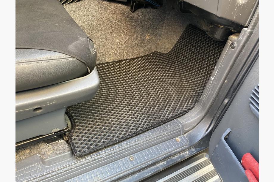 Nissan Patrol Y60 1988–1997 EVA auto paklājiņi (melni) Garais, 5 gab. (priekšā un aizmugurē) Foto 4