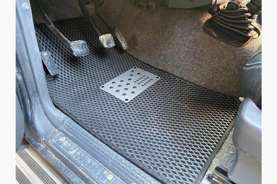 Nissan Patrol Y60 1988–1997 EVA auto paklājiņi (melni) Garais, 5 gab. (priekšā un aizmugurē) Foto 8