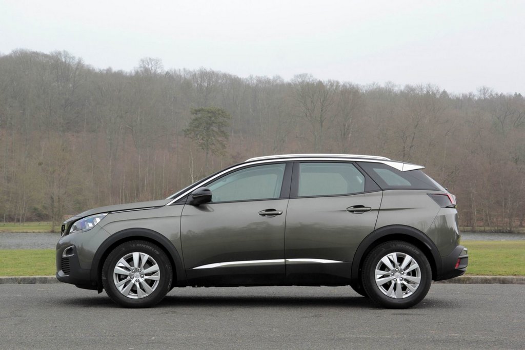 Kompaktais krosovers Peugeot 3008 otrajā paaudzē