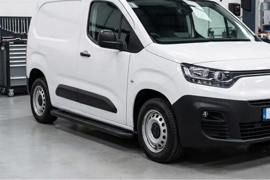 Opel Combo 2019– Sānu pakāpieni Bosphorus Black (2 gab., alumīnijs) Image