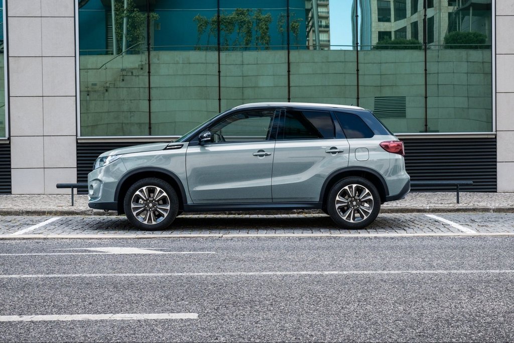 Kompaktā krosovera Suzuki Vitara apskats