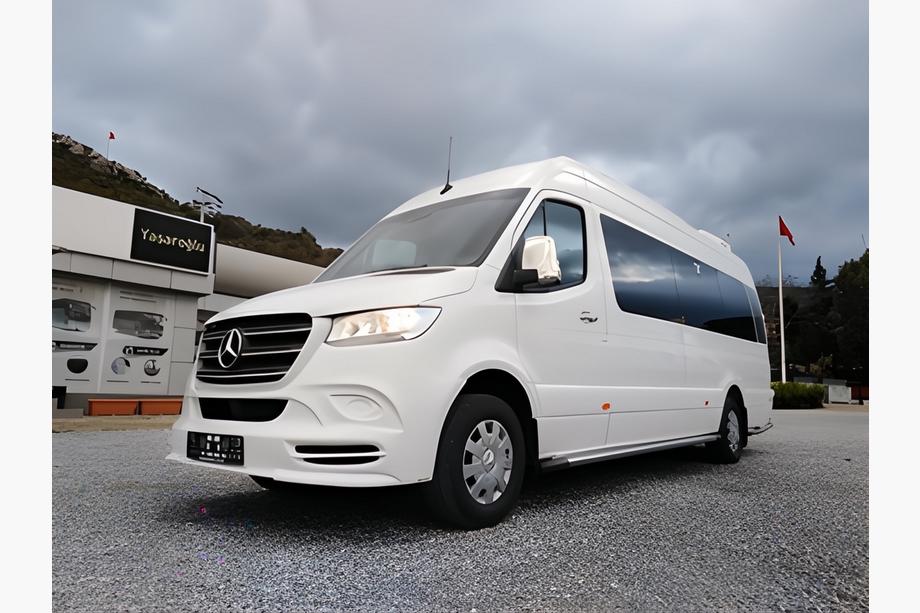Mercedes Sprinter W907/W910 2018– Priekšējā bufera uzlika V3 (krāsošanai) Foto 4