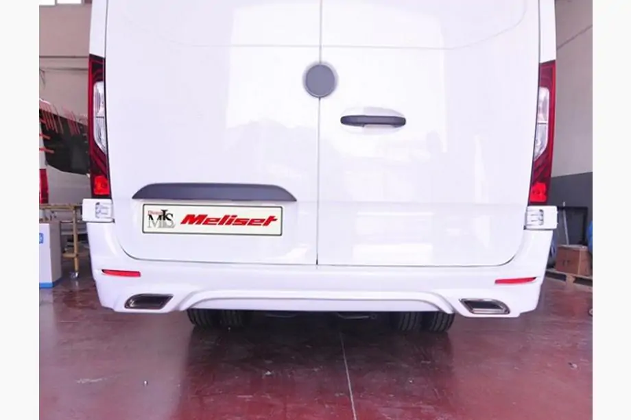 Mercedes Sprinter W907/W910 2018– Aizmugurējā bampera uzlika (krāsošanai) Foto 3