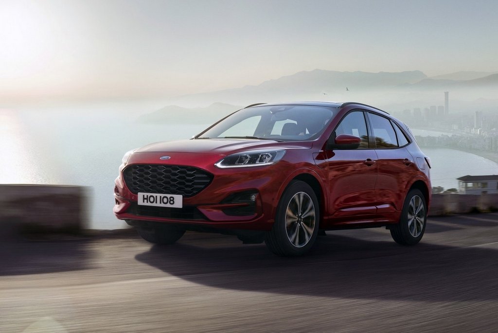 Jaunās paaudzes kompaktais krosovers Ford Kuga