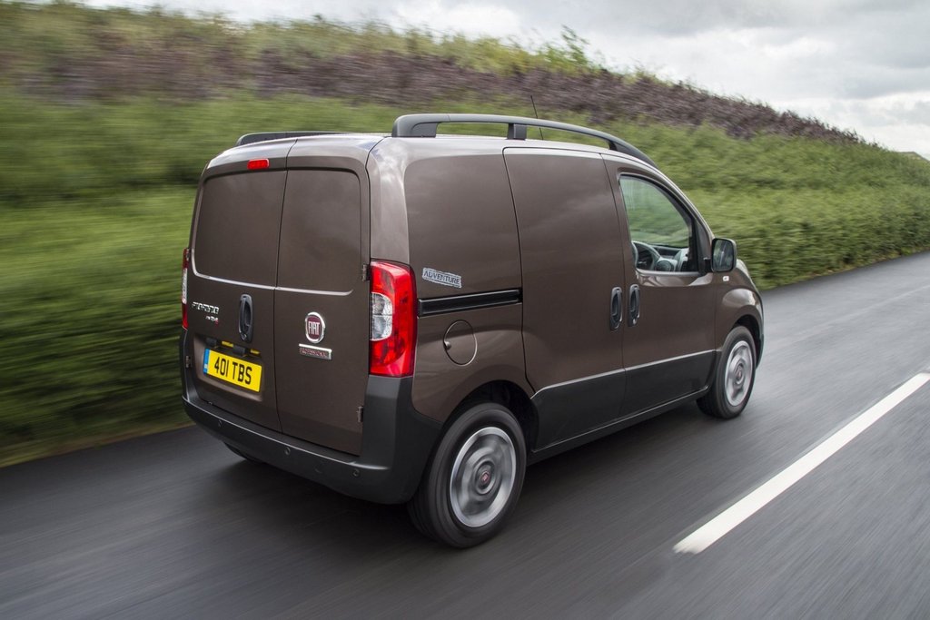 Atjauninātā mikro furgona Fiat Fiorino Cargo apskats