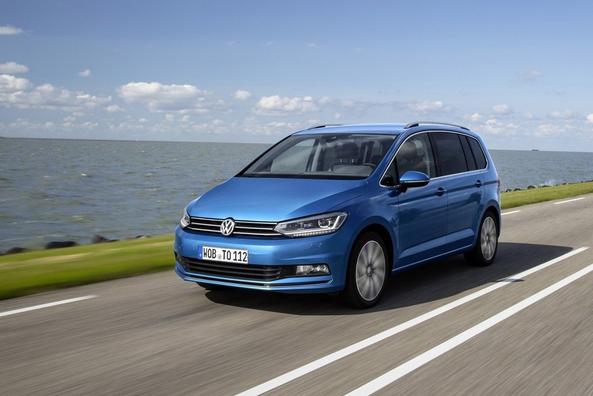 Volkswagen Touran otrās paaudzes kompaktvana apskats