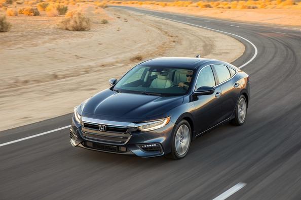 Honda Insight hibrīdā sedana trešā paaudze Foto 2
