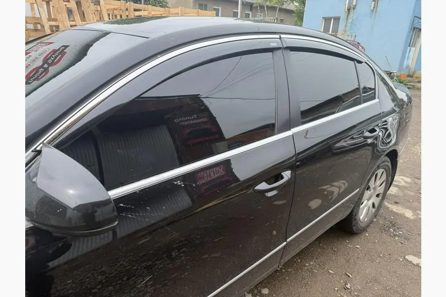 Volkswagen Passat B7 2012–2015 Logu vēja deflektori ar hromētu līsti SD (EU, 4 gab., Niken) Image