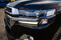 Toyota Land Cruiser 200 2007–2021 Lukturu uzacis ar LED (2016↗) foto 4