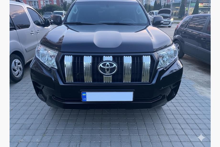 Toyota Land Cruiser Prado 150 2009–2023 Hroma uzlikas radiatora restei (2017-2023) Image