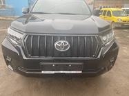 Toyota Land Cruiser Prado 150 2009–2023 Radiatora reste 2017↗ LED (Zeus Black, ar Black uzacīm) foto 11
