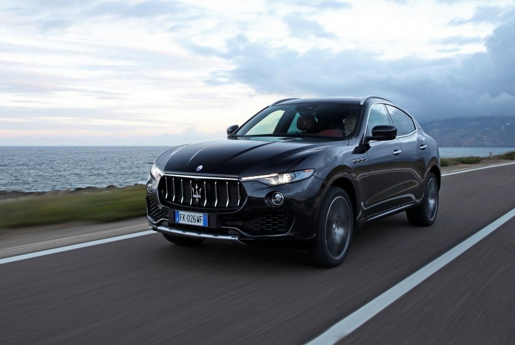 Premium klases sporta krosovers Maserati Levante