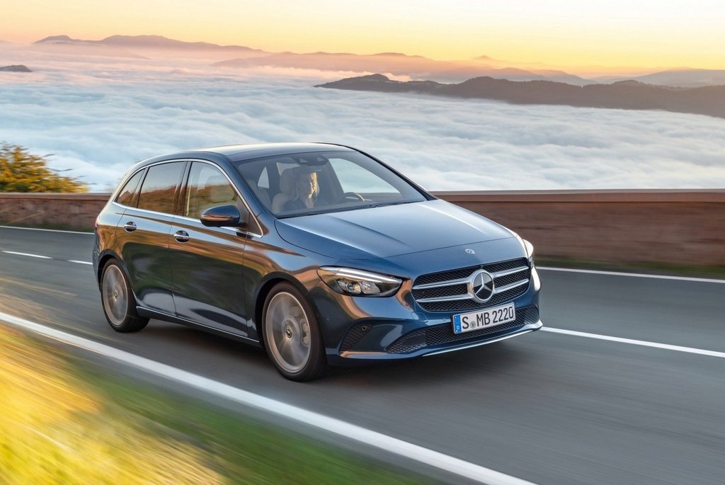 Trešās paaudzes subkompaktais minivens Mercedes-Benz B-Class