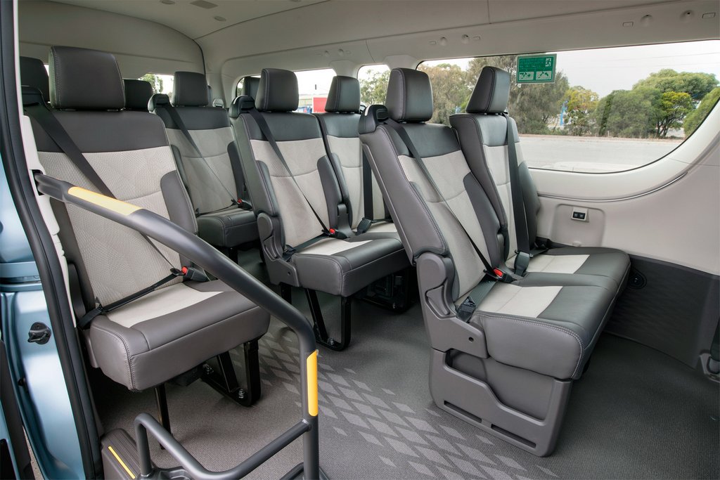 Jaunās paaudzes Toyota Hiace mikroautobusa apskats