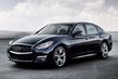 Premium klases sedana Infiniti Q70 apskats foto 2