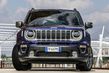 Jeep Renegade kompakta krosovera apskats foto 13