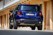 Jeep Renegade kompakta krosovera apskats foto 9