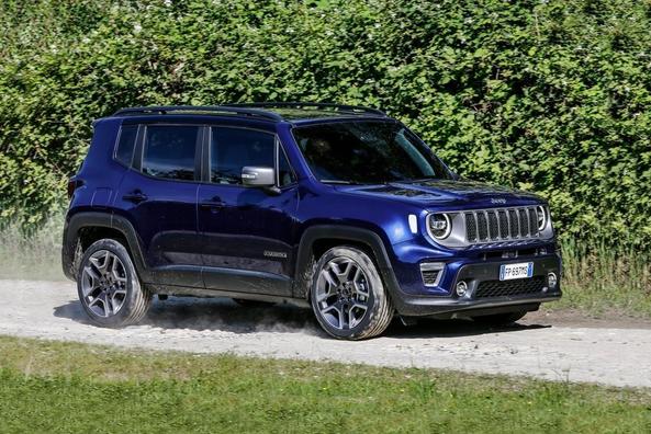 Jeep Renegade kompakta krosovera apskats