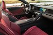 Lexus LC500 augstas veiktspējas kupejas apskats foto 5