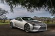 Lexus LC500 augstas veiktspējas kupejas apskats foto 13