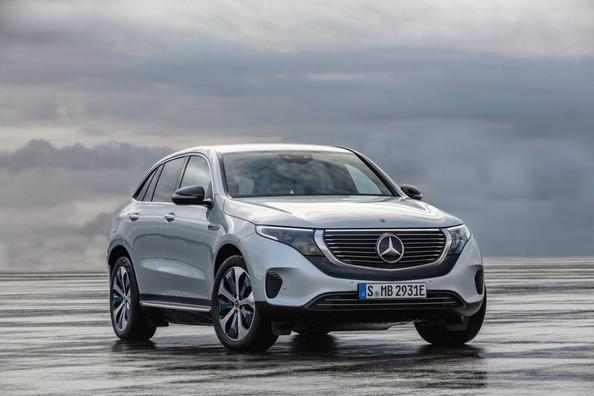 Elektriskais pilnpiedziņas krosovers Mercedes-Benz EQC