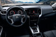 Atjauninātā pikapa Mitsubishi L200 apskats foto 5