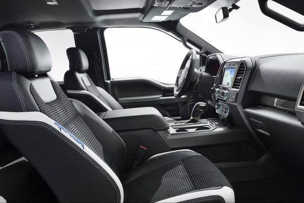 Ford F-150 Raptor: paaudzes, dzineji, piekare un izmainas 2024–2026 Foto 7