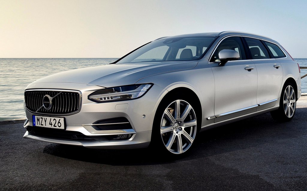 Volvo V90 pilna izmēra universāļa apskats