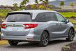 Honda Odyssey astoņvietīgā pilna izmēra minivena apskats foto 8