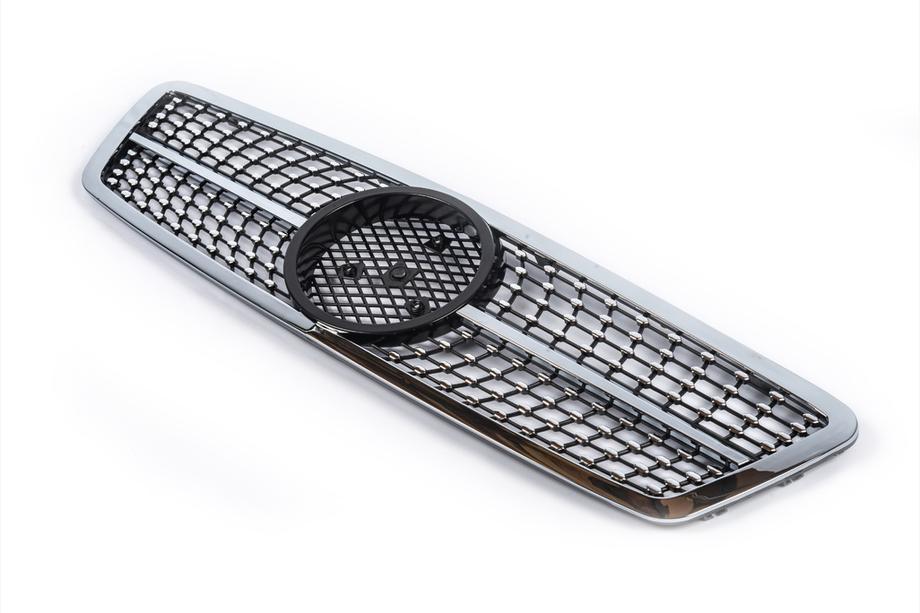 Mercedes C-class W203 2000–2007 Priekšējā radiatora reste Diamond Silver Foto 3