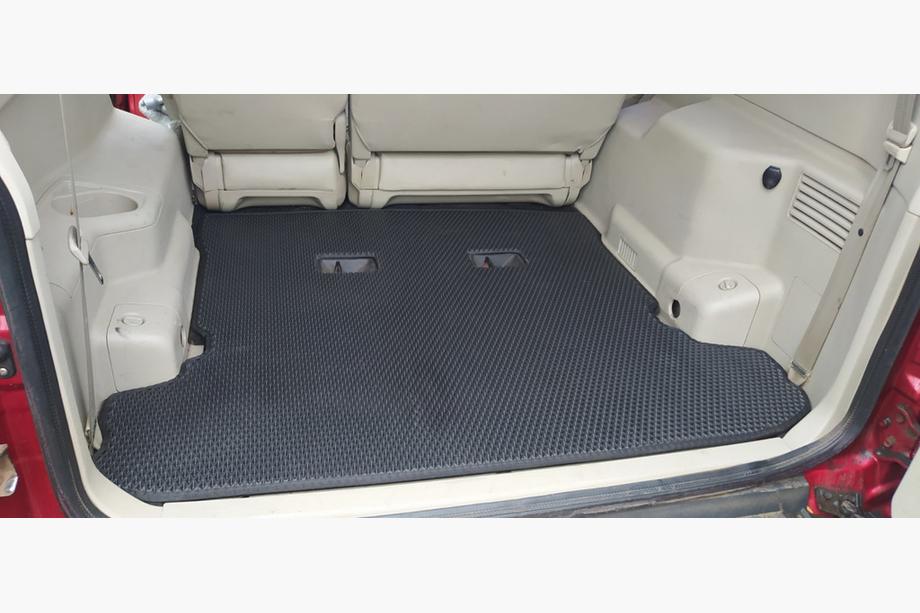 Mitsubishi Pajero Wagon III 1999–2006 Bagāžnieka paklājiņš (EVA, melns) Image