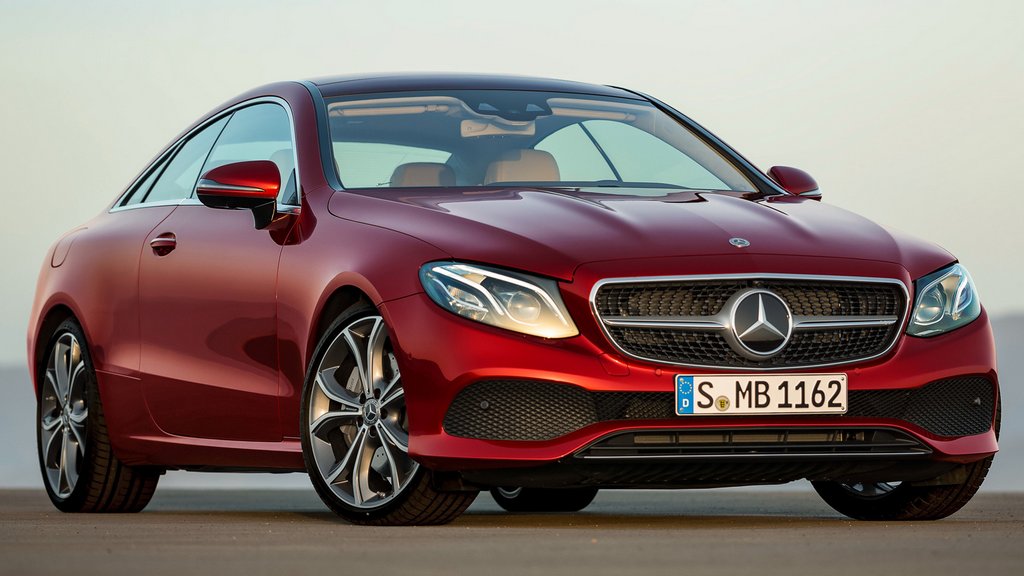 Mercedes-Benz E-Class Coupe vidēja izmēra kupejas apskats