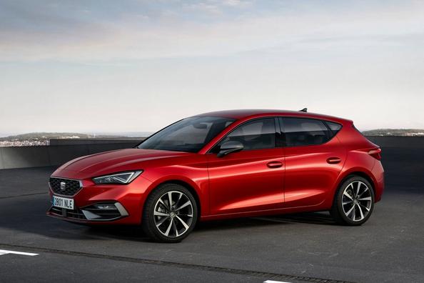 Seat Leon hečbeka jaunā paaudze