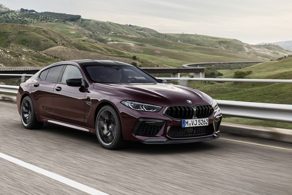 BMW M8 Gran Coupe sporta sedana apskats