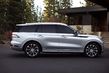 Lincoln Aviator luksusa krosovera apskats foto 3