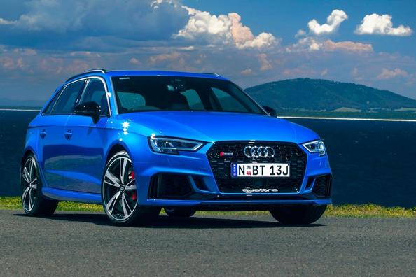 Audi RS3 Sportback pilnpiedziņas hot hečbeka apskats Foto 6
