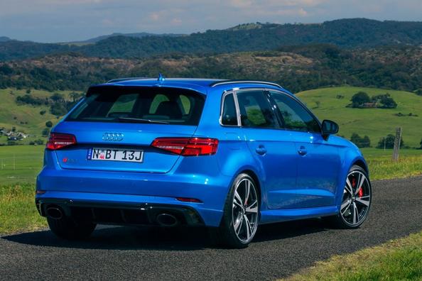 Audi RS3 Sportback pilnpiedziņas hot hečbeka apskats Foto 5