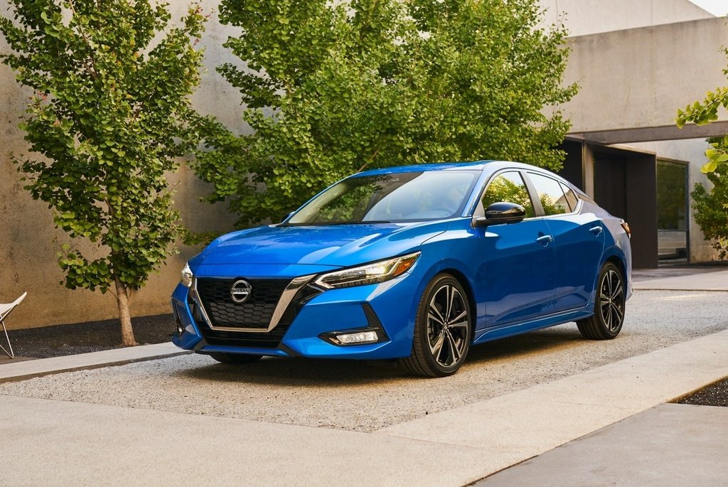 2020. modeļa gada Nissan Sentra sedana apskats