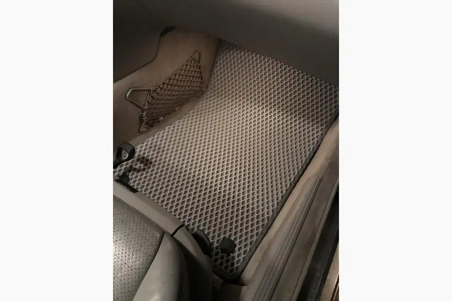 Mercedes E-class W211 2002–2009 EVA auto paklājiņi (pelēki) Foto 3