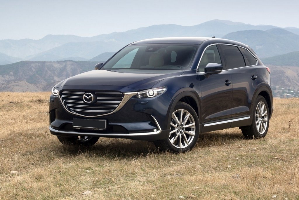Septiņvietīgs krosovera Mazda CX-9 otrās paaudzes modelis
